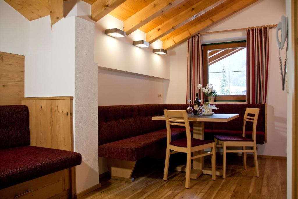 Hotel & Suites Glueck Auf Mayrhofen Phòng bức ảnh